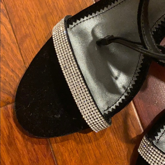 ❌SOLD❌ Zara Ankle Strap Sandals w/Rhinestones - Picture 4 of 6